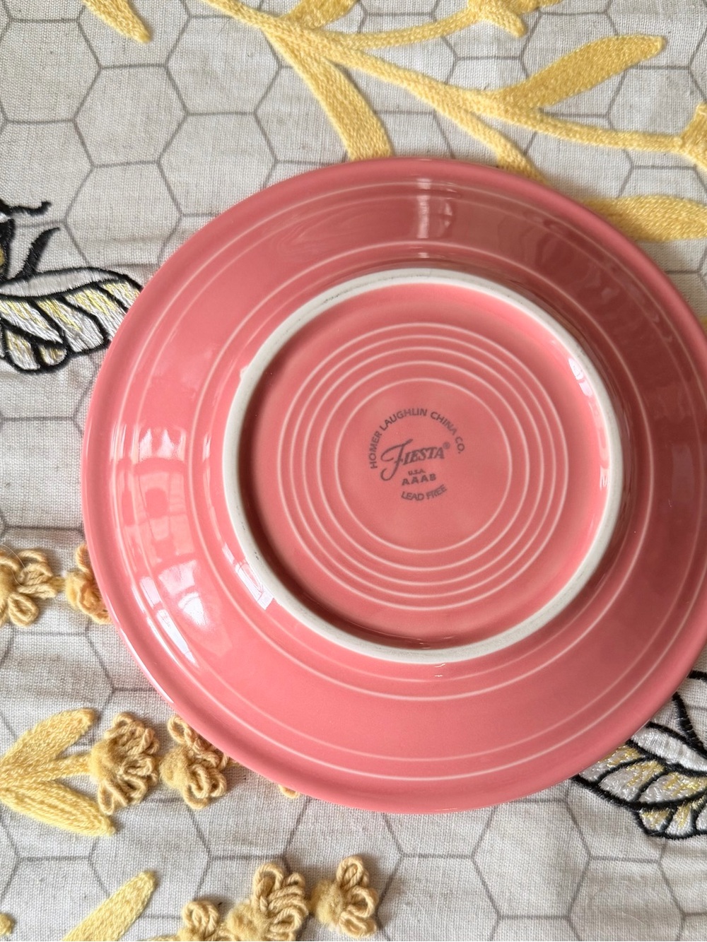 Fiesta Fiestaware Flamingo or Peony 7 1/2” Dessert Plate Excellent Condition - Picture 2 of 2